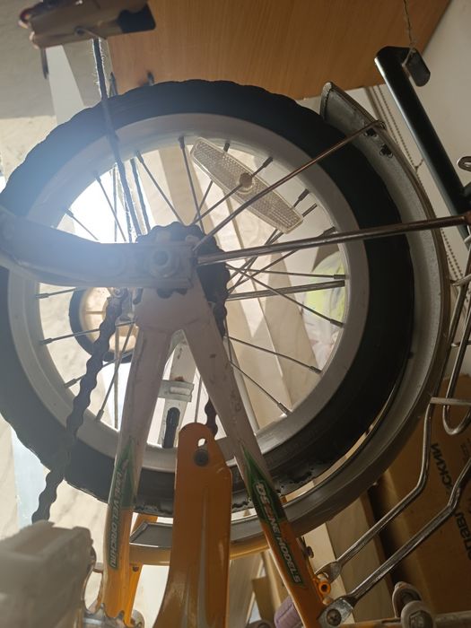 Продам детский четырехколесный велосипед