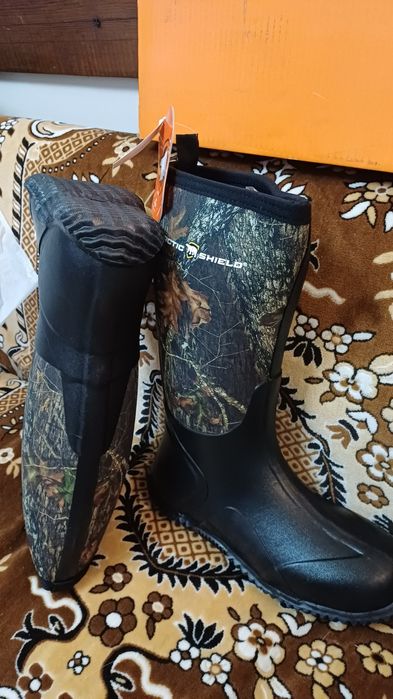 Сапоги для рыбалки и охоты и на дачу !