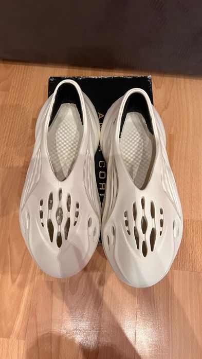 Adidas Yeezy Foam Rnnr