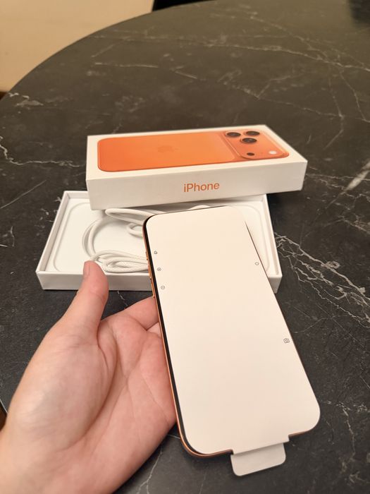 Iphone 17 pro max(android)