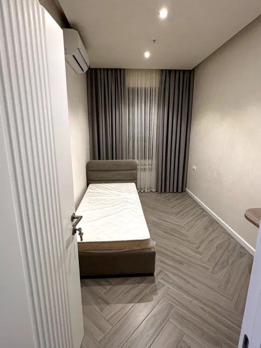 Сдам 3комн 22этаж Жк Акай Сити Хамид Алимджан 94м² Дархан