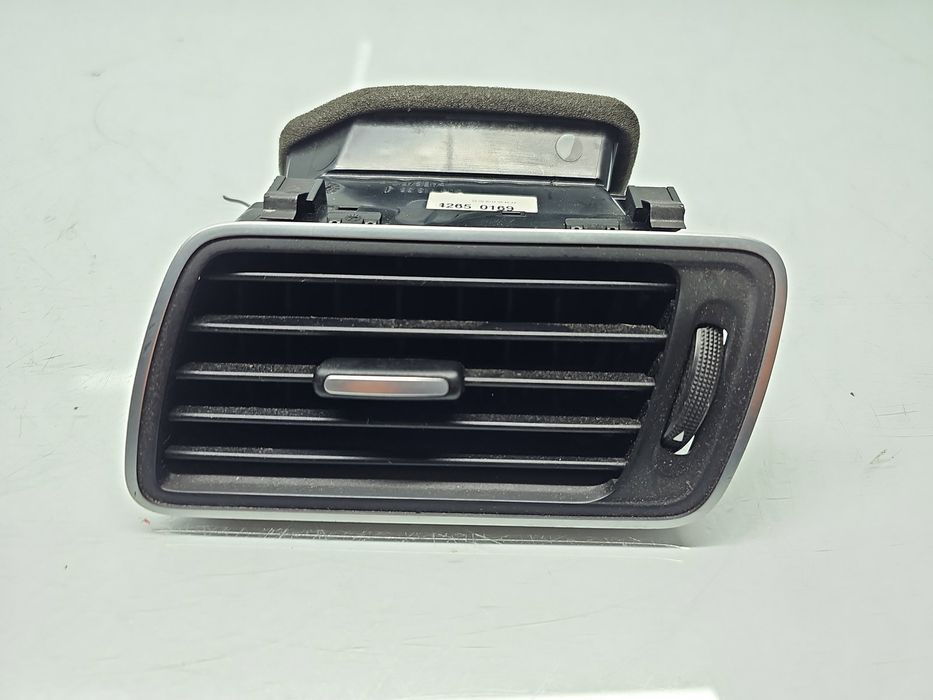 Grila aerisire stanga Volkswagen Passat CC (358) [Fabr 2012-2016] 3AC8