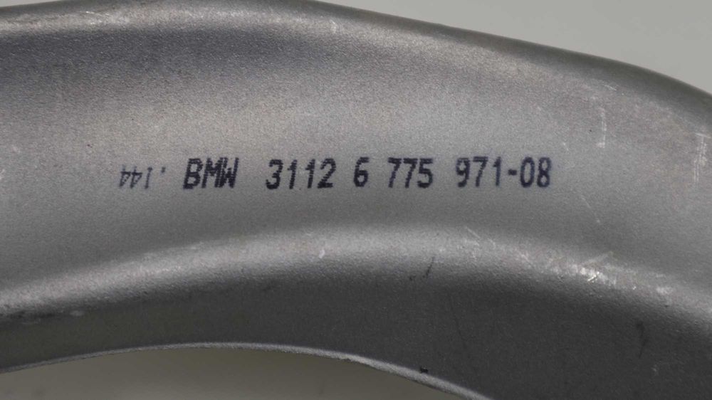 Ляв преден крив носач БМВ Ф10 Ф11 Ф06 Ф12 Ф13 На задно