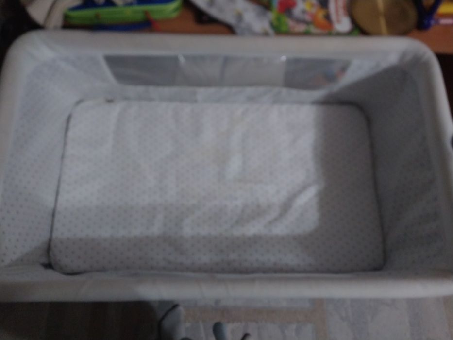 Манеж-кровать пишите в олх телефон свой не указывайте иначе блокирует