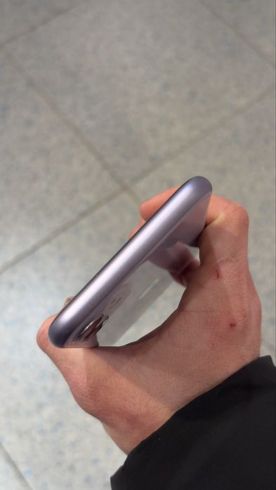Vând/schimb iPhone 11 Purple