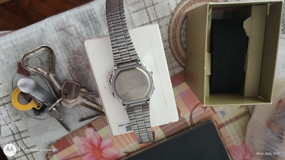 Vând ceas electronic casio la 250 de lei negociabil