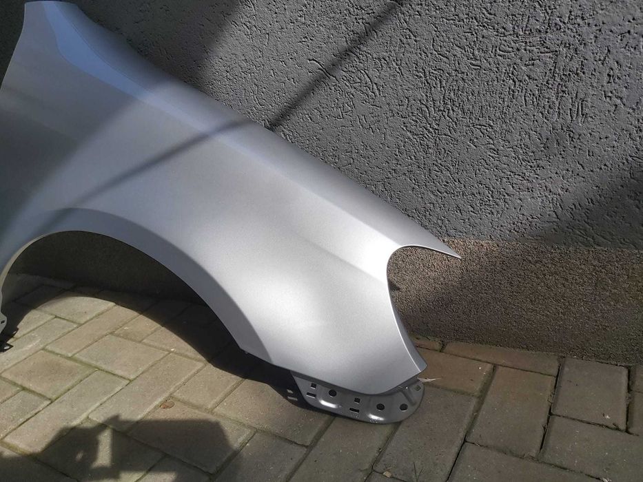 Aripa Fata Dreapta VW Golf 6/VI Break 2008-2013 Vopsita Gri Deschis