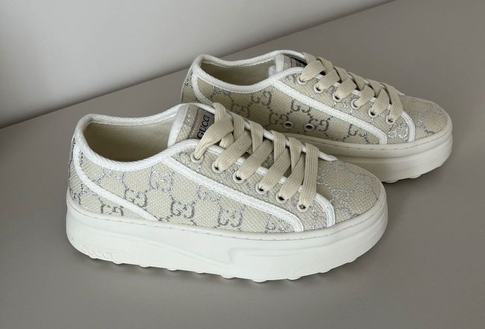 Последен 37  номер. Дамски кецове обувки маратонки Gucci.