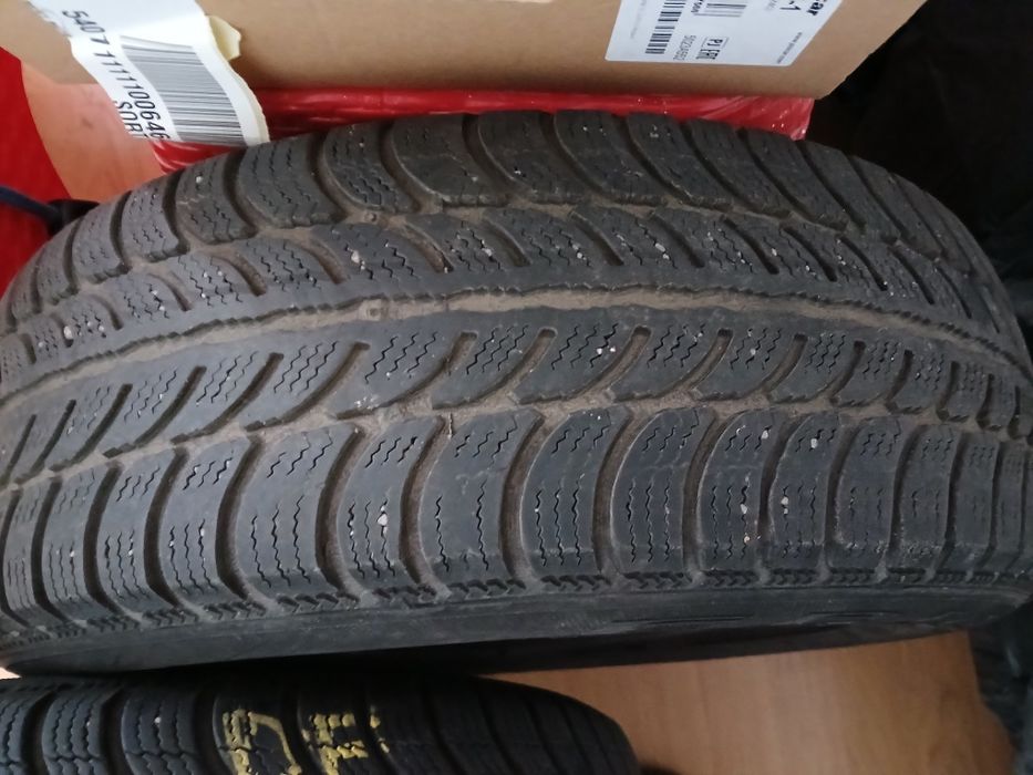 Cauciucuri de iarna cu jenti