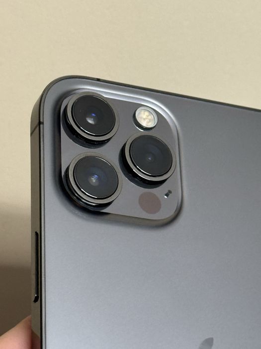 ГАРАНЦИЯ ДО 02.2027 / Батерия 100% / iPhone 12 Pro Max 128 GB Graphite