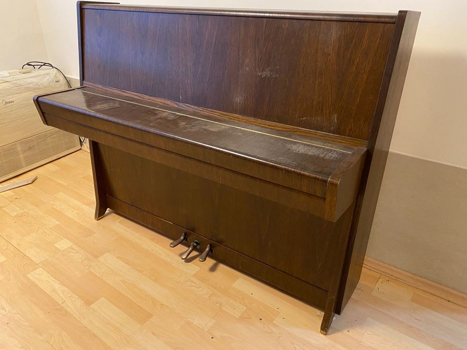 Пиано Petrof в чудесно състояние