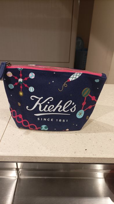 Дамски спортно - елегантни чанти и раници