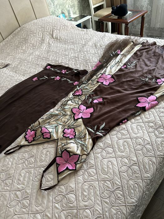 Продам нарядное платье.