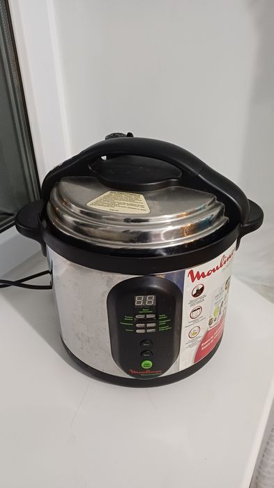 Продаётся мультиварка Moulinex