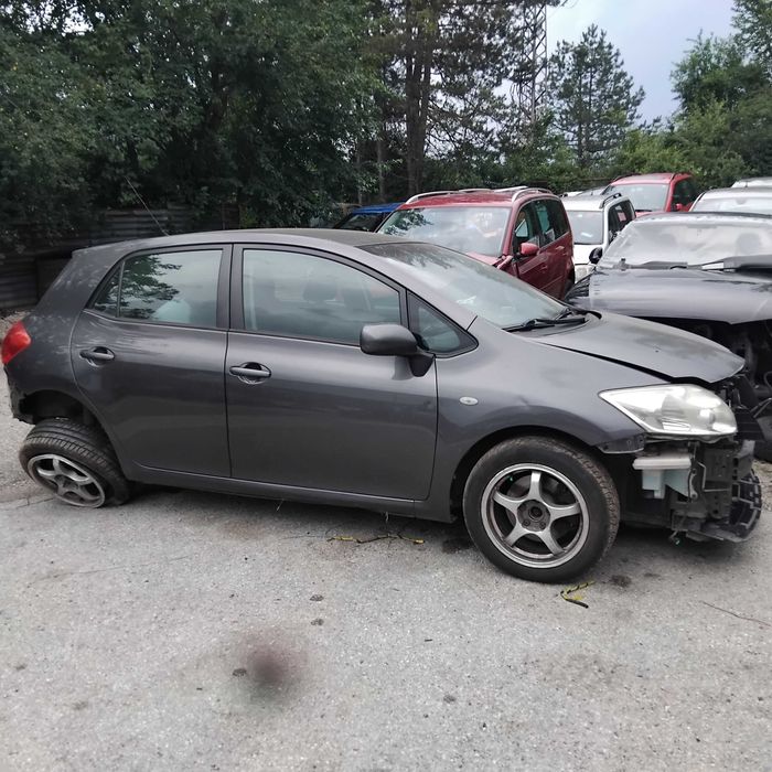 Toyota Auris 2.0d4d 126 к.с. на части