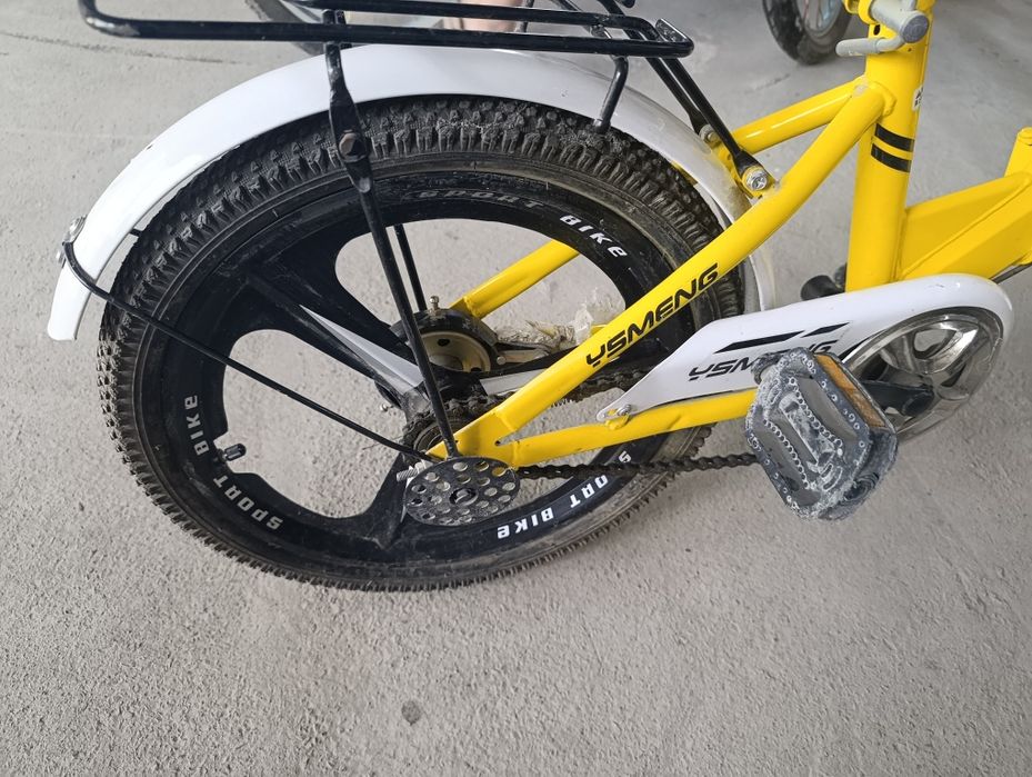 Yangi 18 lik velosiped sotiladi
