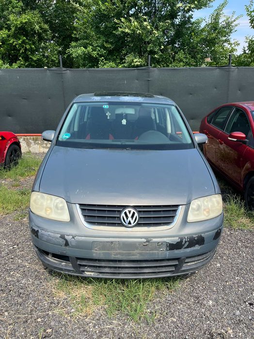 Dezmembrez VW Volkswagen Touran 2004 gri verzui 1,6 FSI