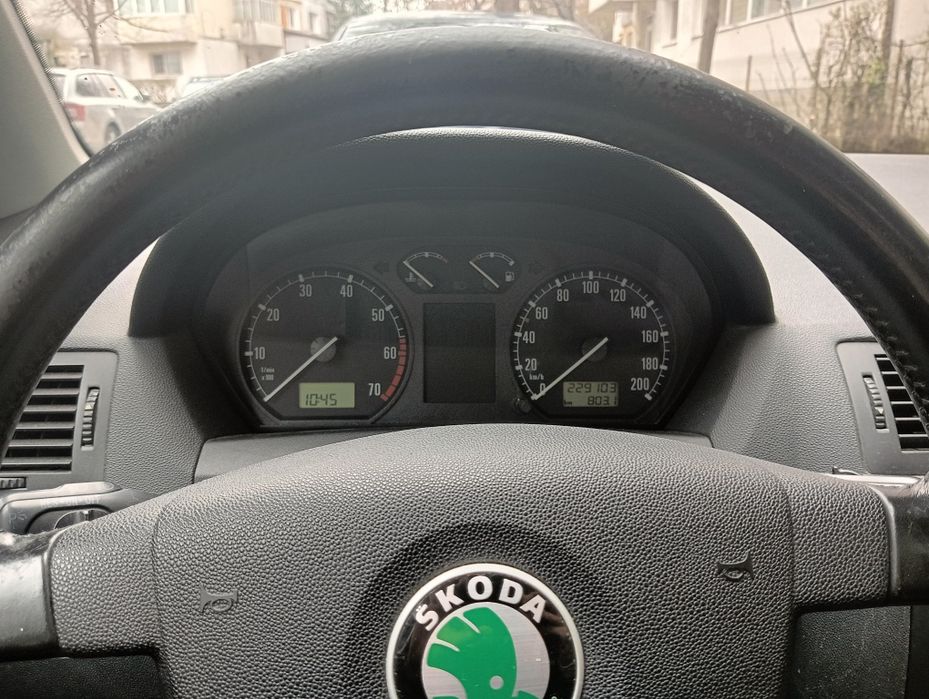 Vând Skoda Fabia