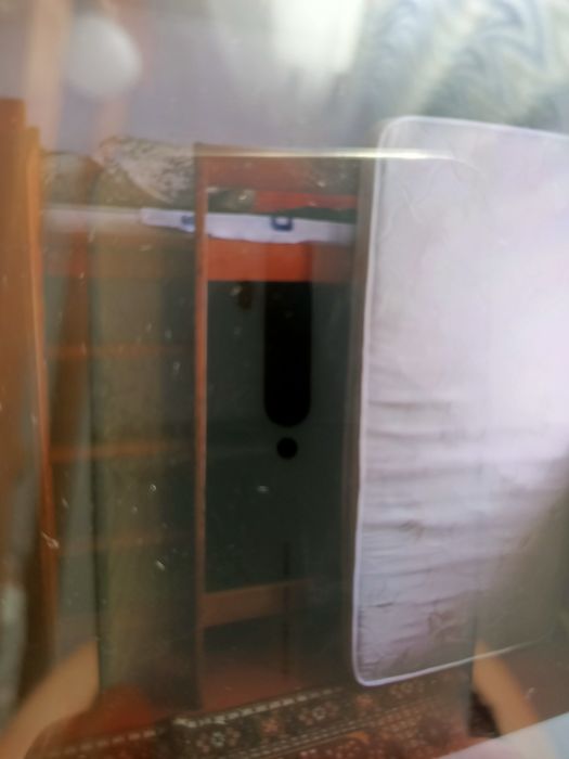 Деревянная кровать