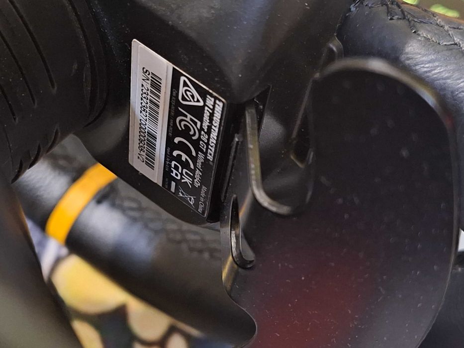 Волан Thrustmaster TX Racing Wheel Leather + Thrustmaster TH8S Shifter