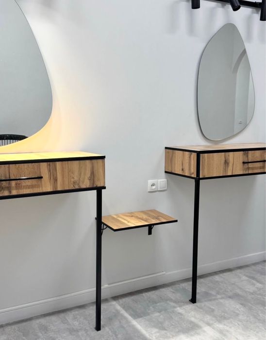 Стол для визажиста или парикмахера 3 шт