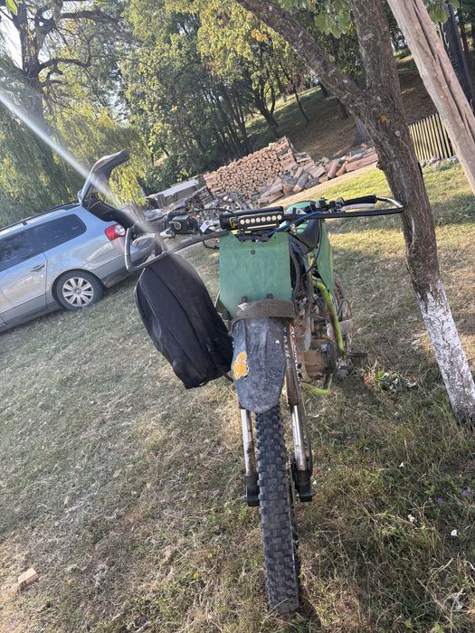 Vând cross 150cc