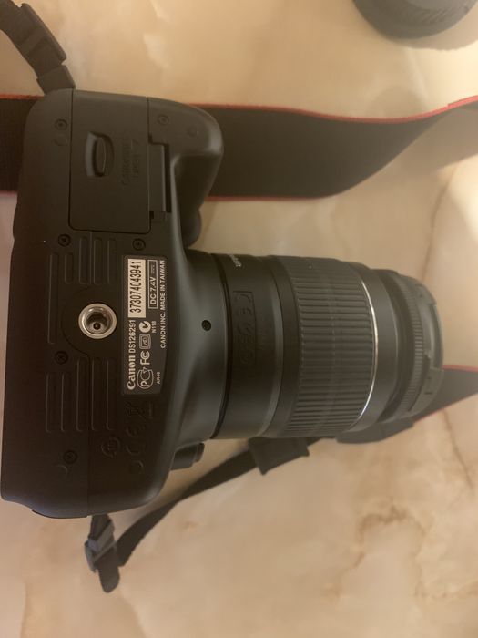 Aparat foto DSLR- Canon
