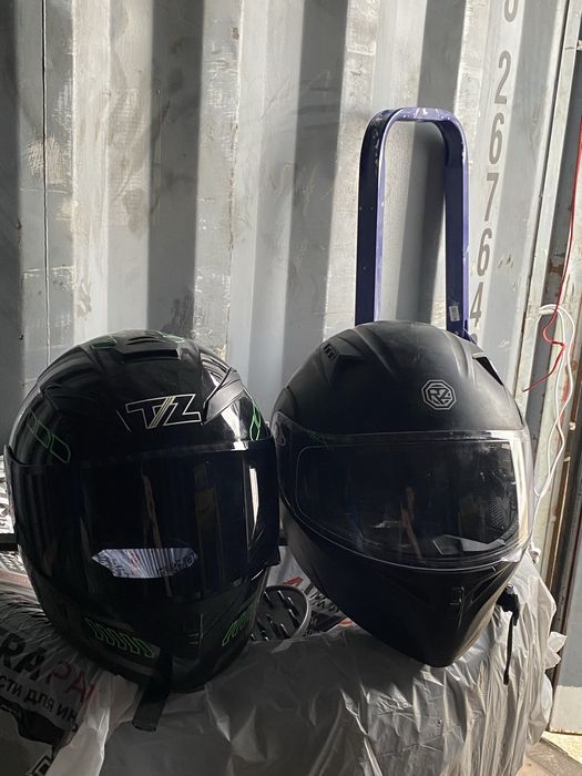 Шлем на мотоцикл