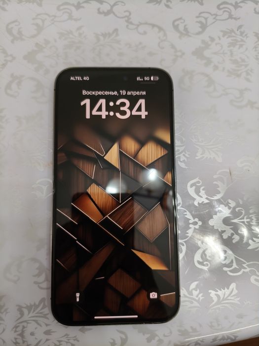 Продам айфон 14 про мах