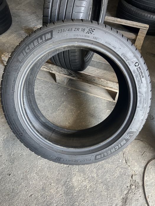 2 anvelope de vara 235/45/18 Michelin DOT 2021!