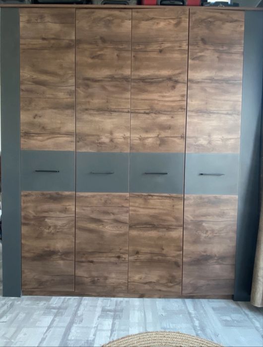 Disponibil de vanzare tot ce vedeti in poze