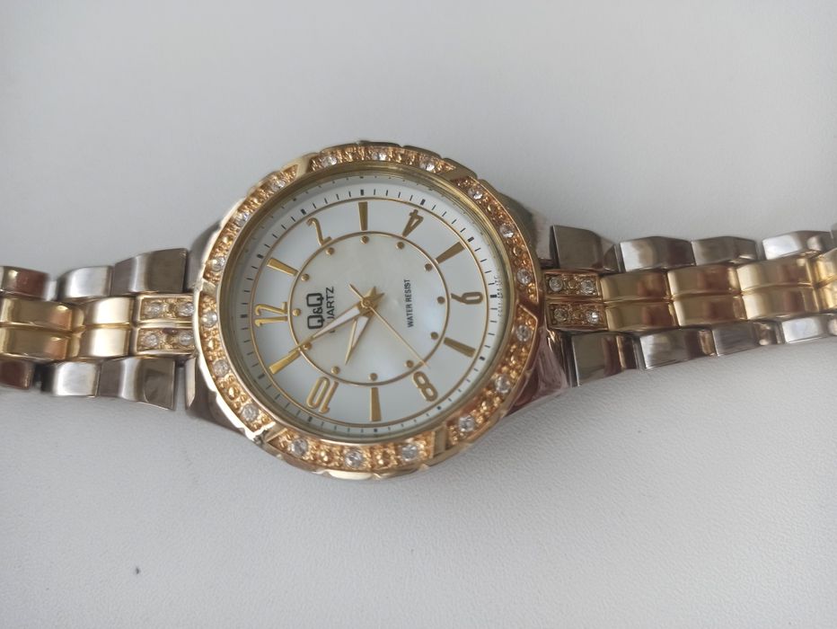 Женские часы 8000тг