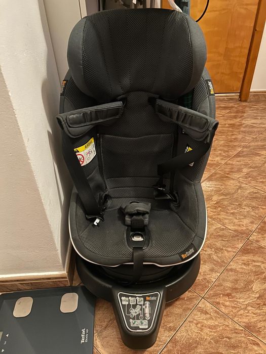 Scaun Auto BeSafe iZi Twist i-Size (Rear-Facing)
