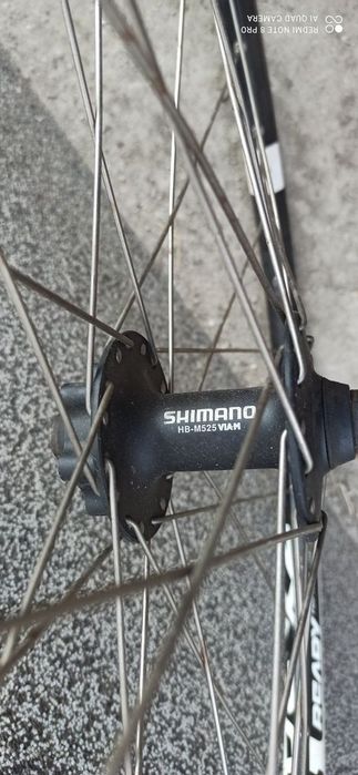 Roata față cu butuc Shimano