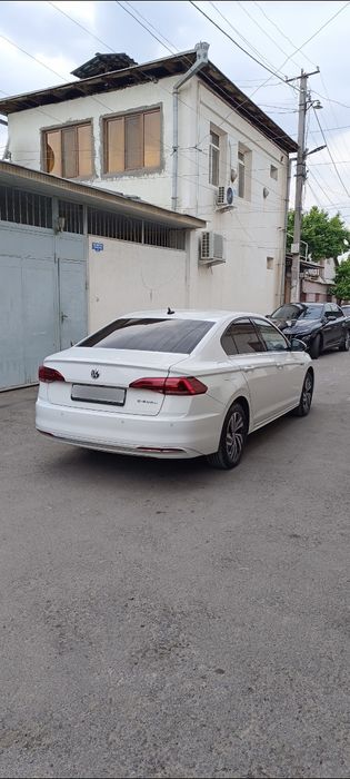 Volkswagen e bora elektra