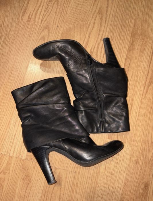Ghete Vintage cu toc