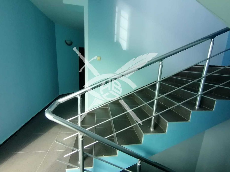 Продава се Офис в Несебър - 1400 кв.м за 1143 €/кв.м - Снимка #2