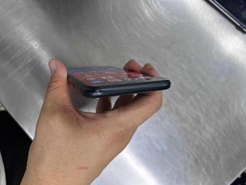 Iphone XR XotirA 64gb yomkost 81