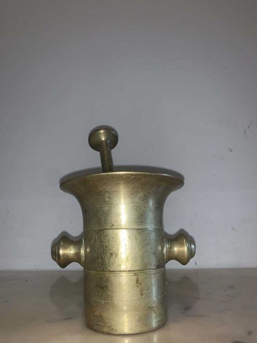 Mojar cu pistil din bronz masiv