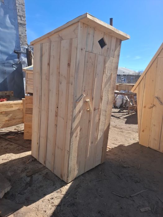 Уличные туалеты в наличии