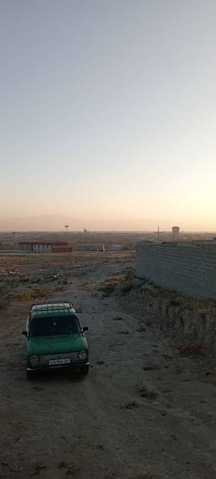 Yer uchaska sotiladi.