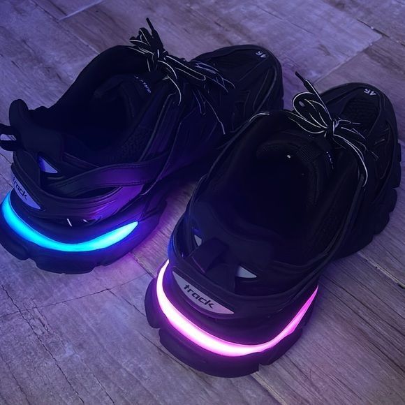 КОЛЕДЕН ПОДАРЪК, който ще се запомни. ХИТ 2025 Balenciaga Track LED
