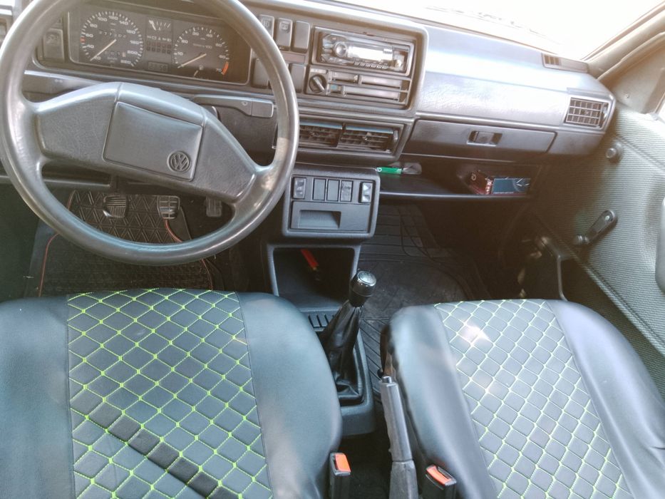 Продавам голф 2 1.3