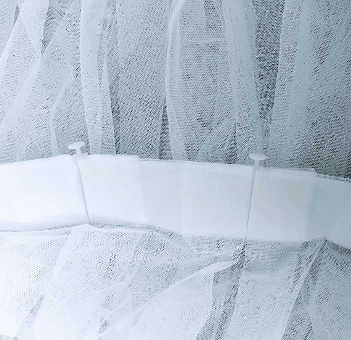 Ефирна тюл завеса в бял цвят