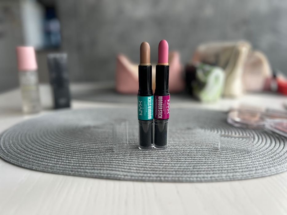 Фон дьо тен и ружове