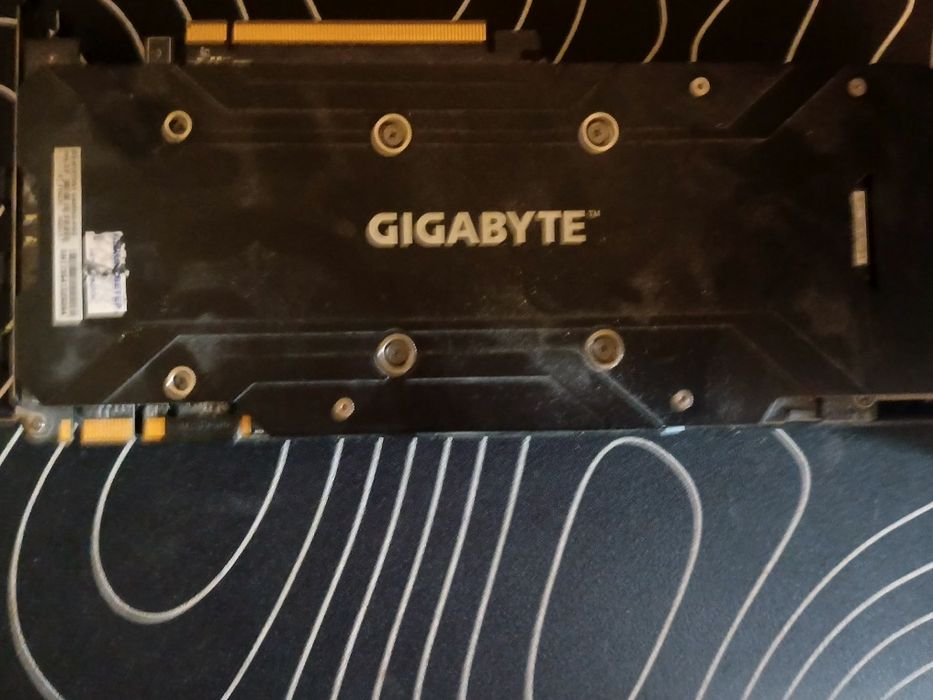 Продам Nvidia geforce gtx 1070 в исполнение gigabyte быстро