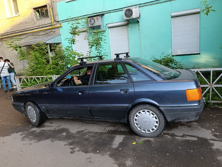 Продам Ауди 80, темно синий