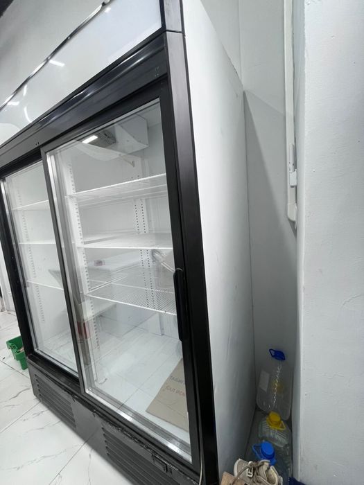 Ветринный холодильник продается