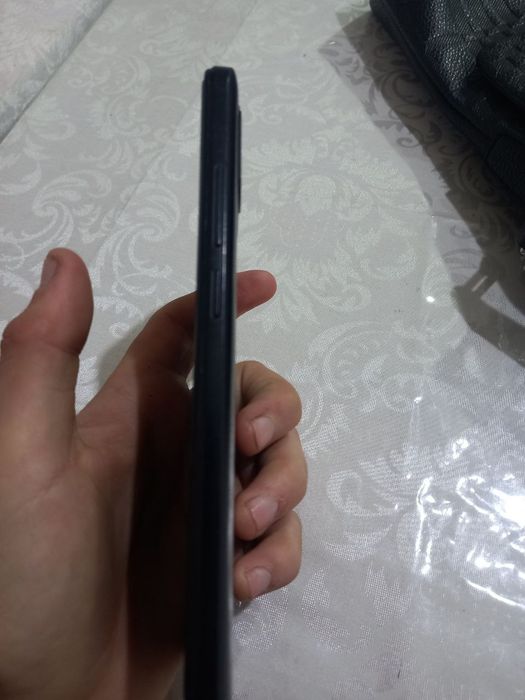 Poco c51  xotira 64 GB hamma narsasi radnoy