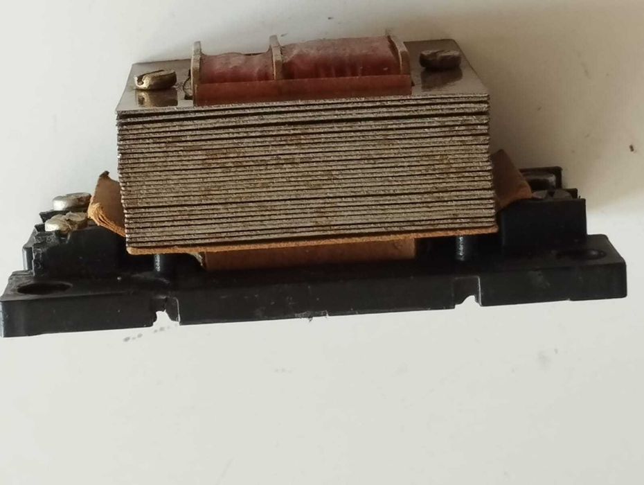 Transformator mic 220V /50Hz (3V, 5V) 0,5A /1A